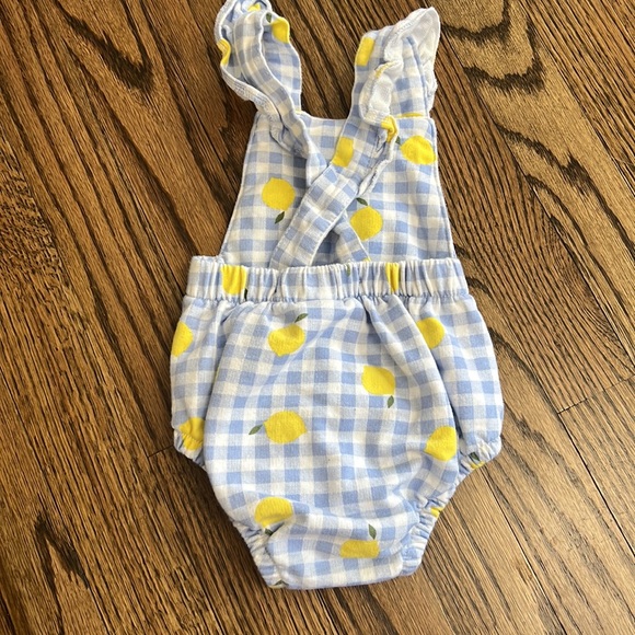 Carter’s lemon design romper - Picture 4 of 5